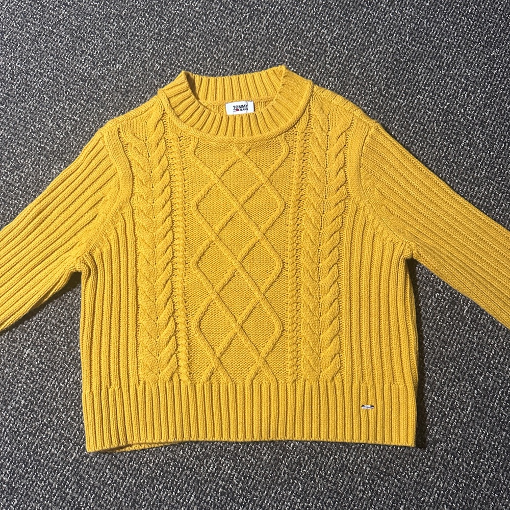 Tommy Hilfiger Women's Yellow Cable Knit Sweater (NEW, no tag)